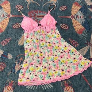 Vintage 2010s Victoria’s Secret hot pink gerbera daisy micro chemise M